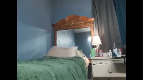 Snapshot of beobenshauna chatting on 11.17.25 beobenshauna online show from 11.17.25