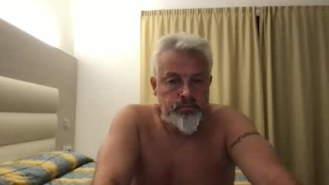 Snapshot of berg_boy chatting on 04.16.26 Martin online show from 04.16.26