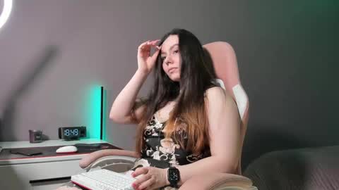 BeriesNiks online show from 02.22.25