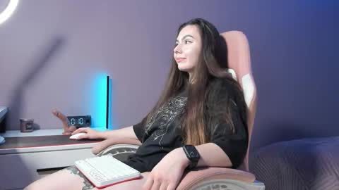 BeriesNiks online show from 10.02.25