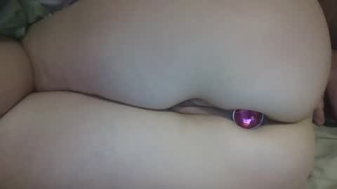 Snapshot of beritas2 chatting on 09.17.25 Cinderella and the Black Cat online show from 09.17.25