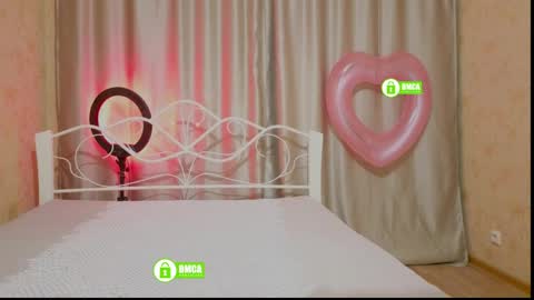 Snapshot of berkova_le chatting on 04.14.26 Berkova L online show from 04.14.26