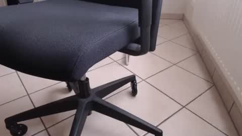 Snapshot of berny1976 chatting on 10.15.25 eagle1976 online show from 10.15.25