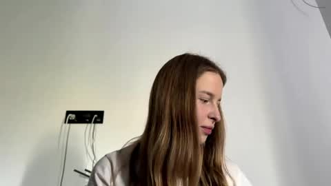 Lina online show from 04.22.26