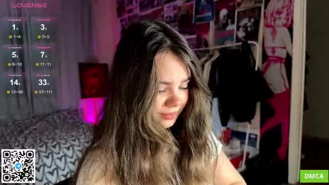 Snapshot of bestie_me chatting on 10.07.25 Emily Stream every day online show from 10.07.25