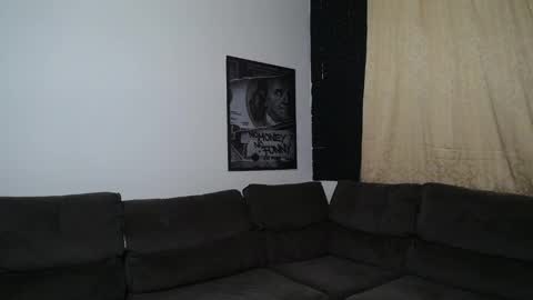 Snapshot of bestmuscle chatting on 10.06.25 bestmuscle online show from 10.06.25