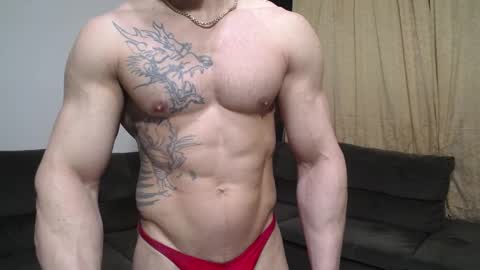 Snapshot of bestmuscle chatting on 10.26.25 bestmuscle online show from 10.26.25
