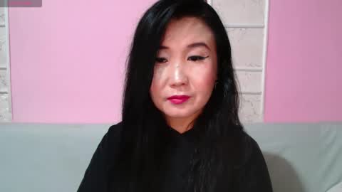 Snapshot of bet_lu chatting on 10.02.25 Bet Lu online show from 10.02.25