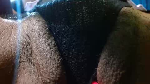 Snapshot of bethanywilsom chatting on 10.16.25 Bethany Wilson online show from 10.16.25