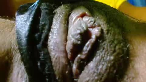 Snapshot of bethanywilsom chatting on 11.08.25 Bethany Wilson online show from 11.08.25