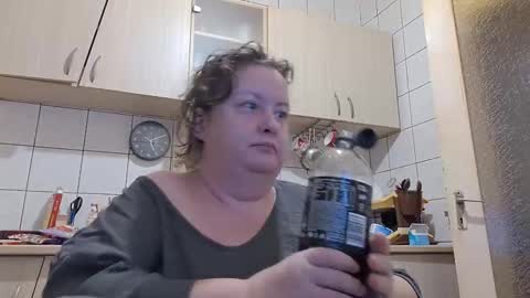 bethnorth online show from 10.11.25