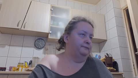 bethnorth online show from 12.19.25