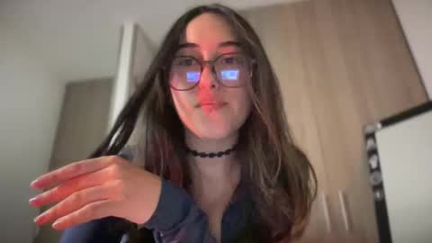 Snapshot of betsabe_butlers_ chatting on 05.21.26 Automatic Espresso Coffee Maker50000tkns left online show from 05.21.26