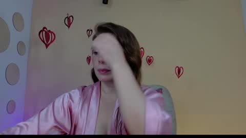 Snapshot of betsy_anub chatting on 11.11.25 LINDA online show from 11.11.25