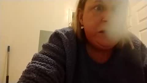 Snapshot of betsygore78 chatting on 12.18.25 betsygore78 online show from 12.18.25