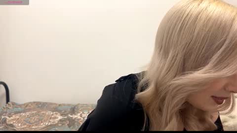 BlondeReka ITS MY 1st DAY HERE online show from 12.01.25