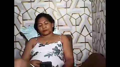 Snapshot of betty_83 chatting on 04.19.26 betty_83 online show from 04.19.26