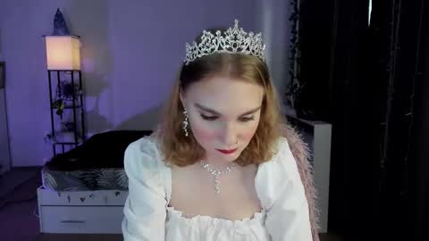 Snapshot of betty_witchy chatting on 11.01.25 Dory make me happier online show from 11.01.25