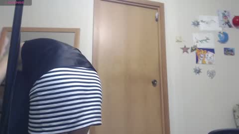 Snapshot of bettyburns chatting on 02.26.25 Betty online show from 02.26.25