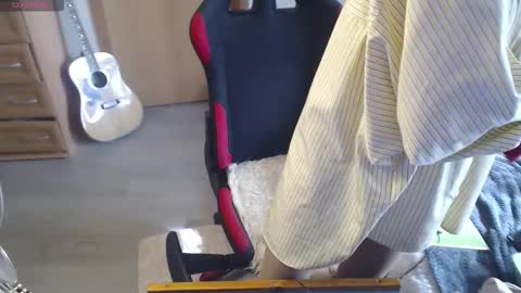 Snapshot of bettyburns chatting on 09.15.25 Betty online show from 09.15.25