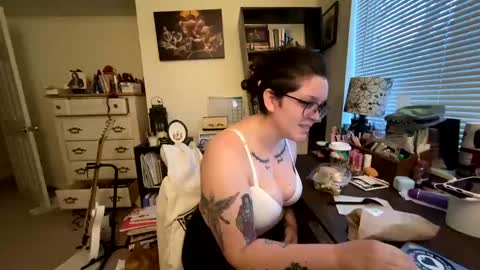 Snapshot of bettycake666 chatting on 12.21.24 Betty Cake online show from 12.21.24