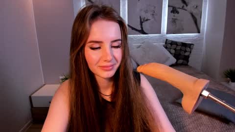 Snapshot of bettyrouse chatting on 12.23.24 Betty online show from 12.23.24