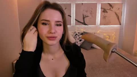 Snapshot of bettyrouse chatting on 01.14.25 Betty online show from 01.14.25