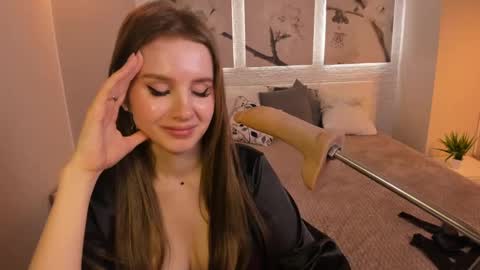 Snapshot of bettyrouse chatting on 01.20.25 Betty online show from 01.20.25