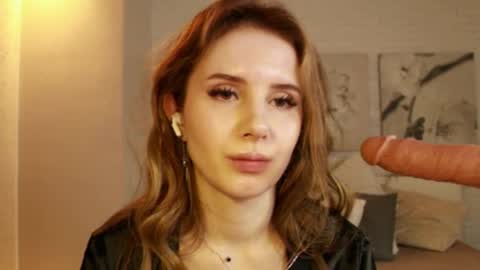 Snapshot of bettyrouse chatting on 03.04.25 Betty online show from 03.04.25