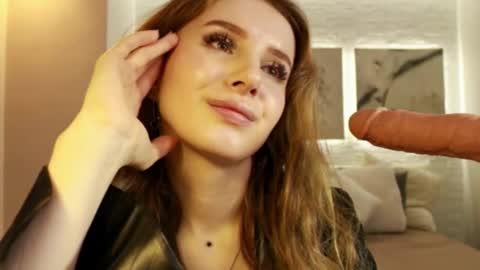 Snapshot of bettyrouse chatting on 03.07.25 Betty online show from 03.07.25