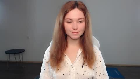 Snapshot of bettystar_ chatting on 12.09.24 Betty online show from 12.09.24