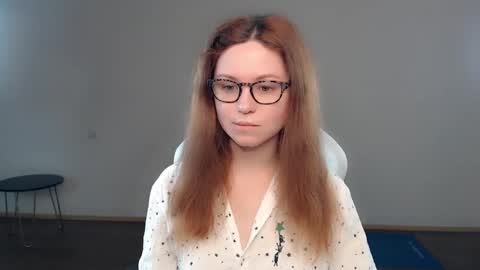 Snapshot of bettystar_ chatting on 12.20.24 Betty online show from 12.20.24