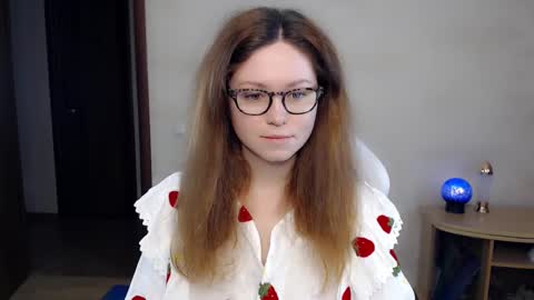 Snapshot of bettystar_ chatting on 01.30.25 Betty online show from 01.30.25