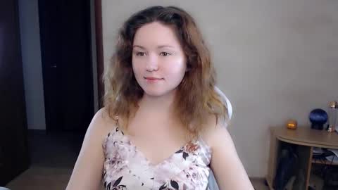 Snapshot of bettystar_ chatting on 10.05.25 Betty online show from 10.05.25