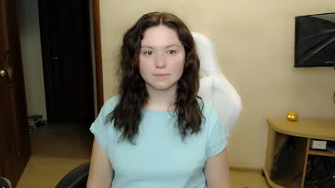 Snapshot of bettystar_ chatting on 10.29.25 Betty online show from 10.29.25