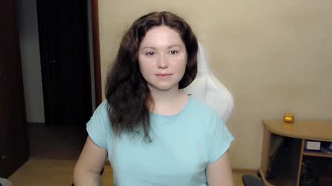 Snapshot of bettystar_ chatting on 11.07.25 Betty online show from 11.07.25