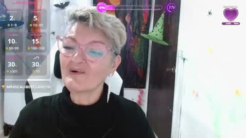 Snapshot of bety_cum3 chatting on 10.10.25 bibiana online show from 10.10.25