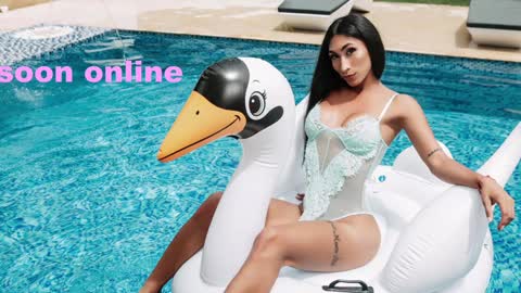 Nicolle Aviles online show from 01.07.25