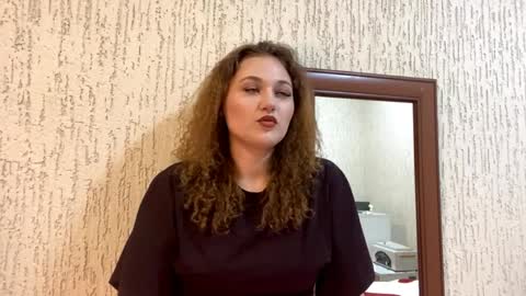 Snapshot of beverleebartus chatting on 04.04.26 Sophie online show from 04.04.26