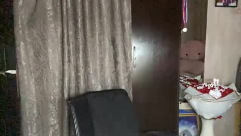 Snapshot of beverleebartus chatting on 04.05.26 Sophie online show from 04.05.26