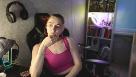 Snapshot of beverly_yay chatting on 04.29.26 beverly_yay online show from 04.29.26