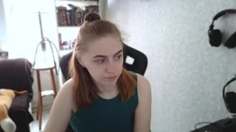Snapshot of beverly_yay chatting on 05.10.26 beverly_yay online show from 05.10.26