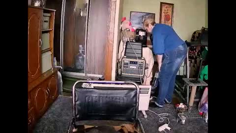 BeverlyQCynia online show from 11.13.25