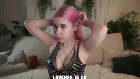 Eliz online show from 12.05.25