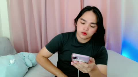 Snapshot of bhabytrans69 chatting on 06.19.26 BHABY 3 online show from 06.19.26