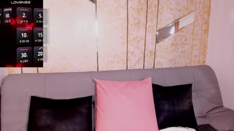 Snapshot of bhritany_brow chatting on 11.11.25 Bhri online show from 11.11.25