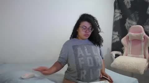 Bianca Tuesday to Sunday from 2am to 6am UTC-5 online show from 10.17.25