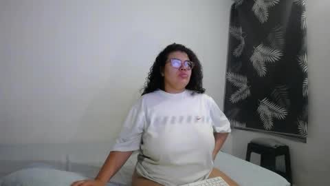 Bianca Tuesday to Sunday from 2am to 6am UTC-5 online show from 05.29.26