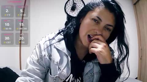 bianca_jhonsson online show from 10.25.25