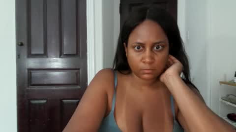 Snapshot of biancadoesitright chatting on 06.08.26 biancadoesitright online show from 06.08.26